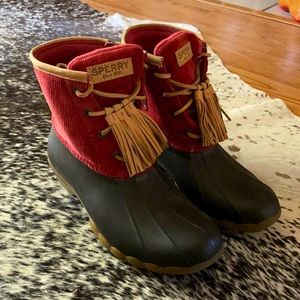 Sperry Saltwater Tassel Wine